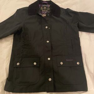 Girl’s new without tags waxed Barbour Beadnell. Size 8/9